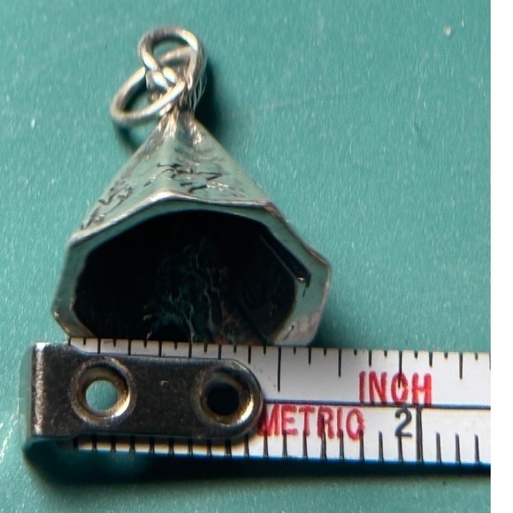 Sterling Silver 925 Teepee Storyteller Charm Pendant Buffalo Sun Hunter Signed - Picture 9 of 9